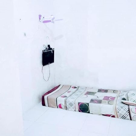เปงีนาปัน ตามัน มากัสซาร์ อินดะฮ์ Hotel Sungguminasa ภายนอก รูปภาพ